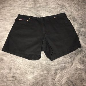 TOMMY HILFIGER  black denim shorts
